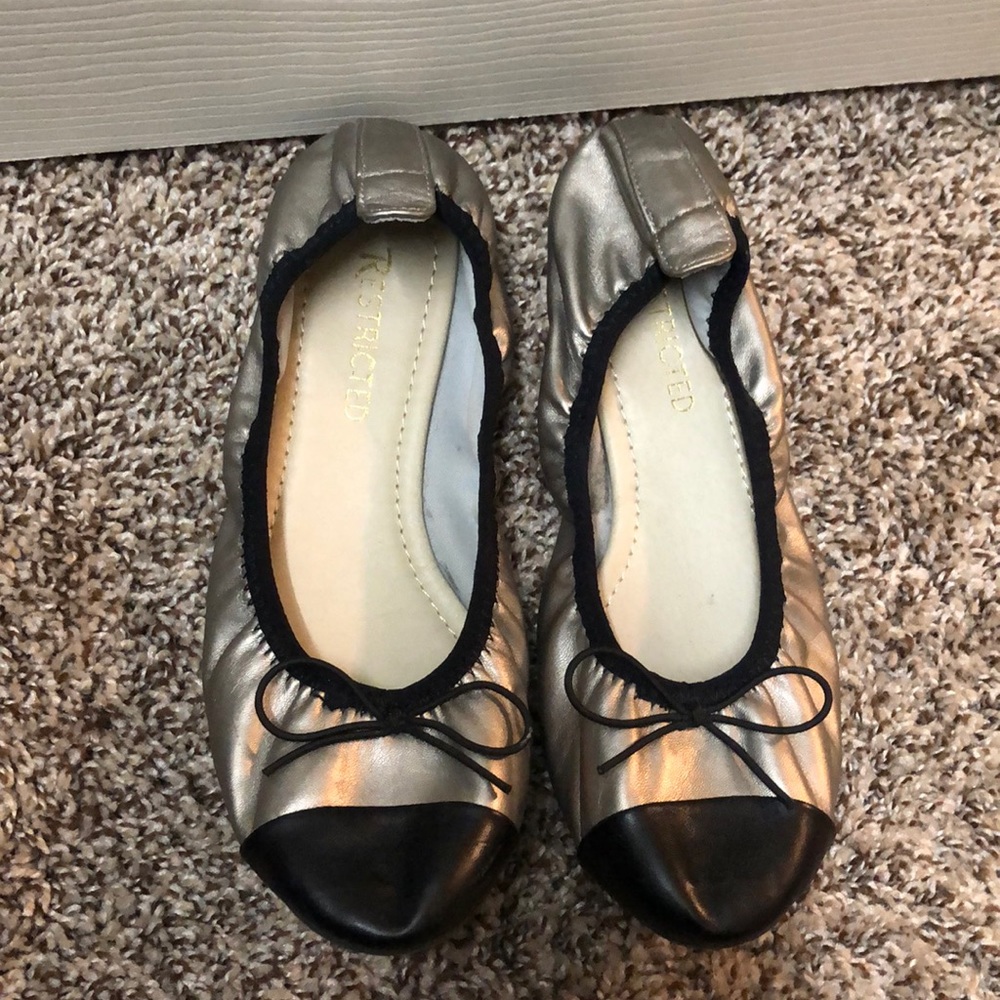 Metallic ballet flats
